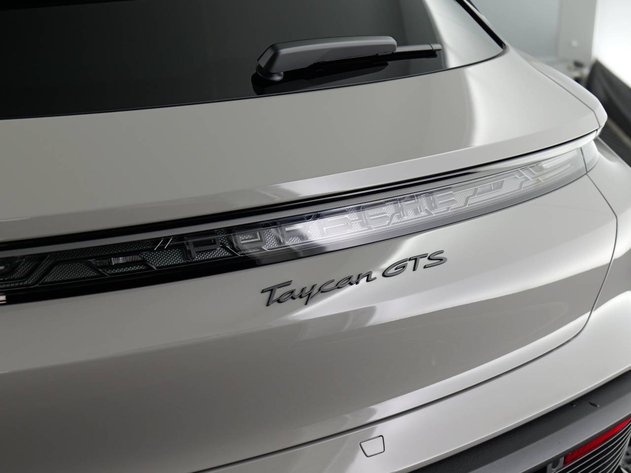 Taycan GTS SPORT TURISMO (6) image 16