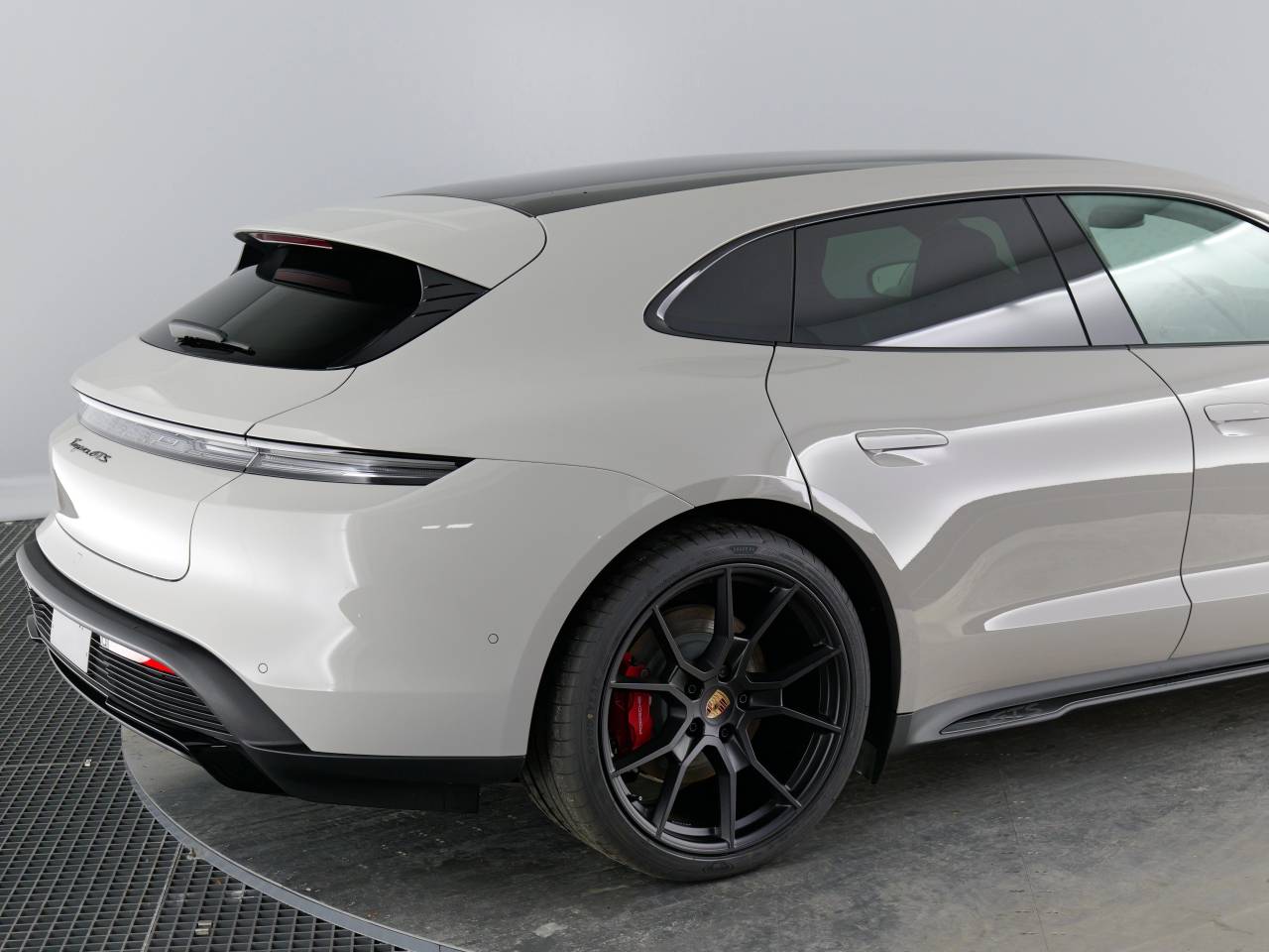 Taycan GTS SPORT TURISMO (6) image 18