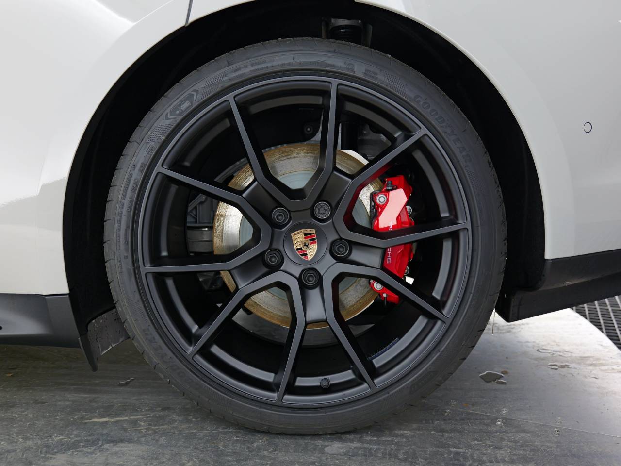 Taycan GTS SPORT TURISMO (6) image 08