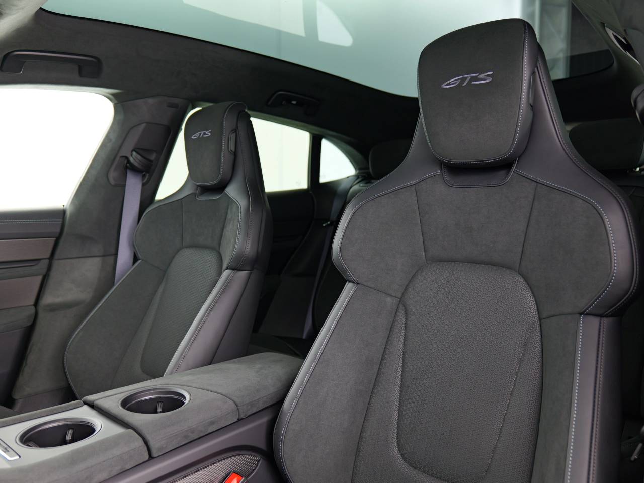Taycan GTS SPORT TURISMO (6) image 19