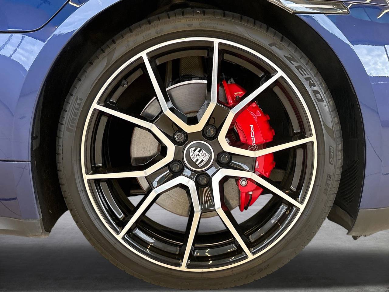 Taycan 4S (93KWH) (18) image 12