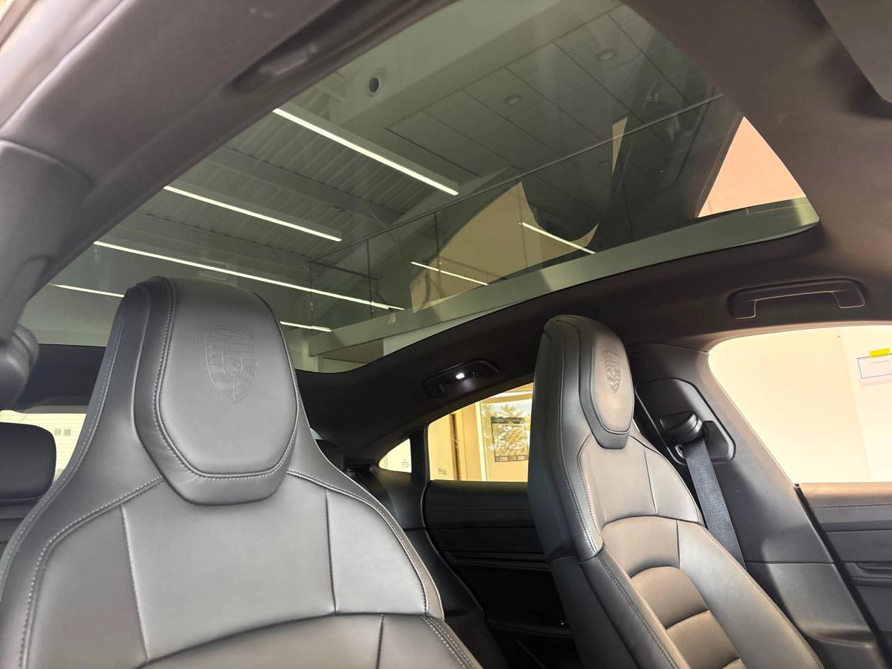 Taycan 4S (93KWH) (18) image 24