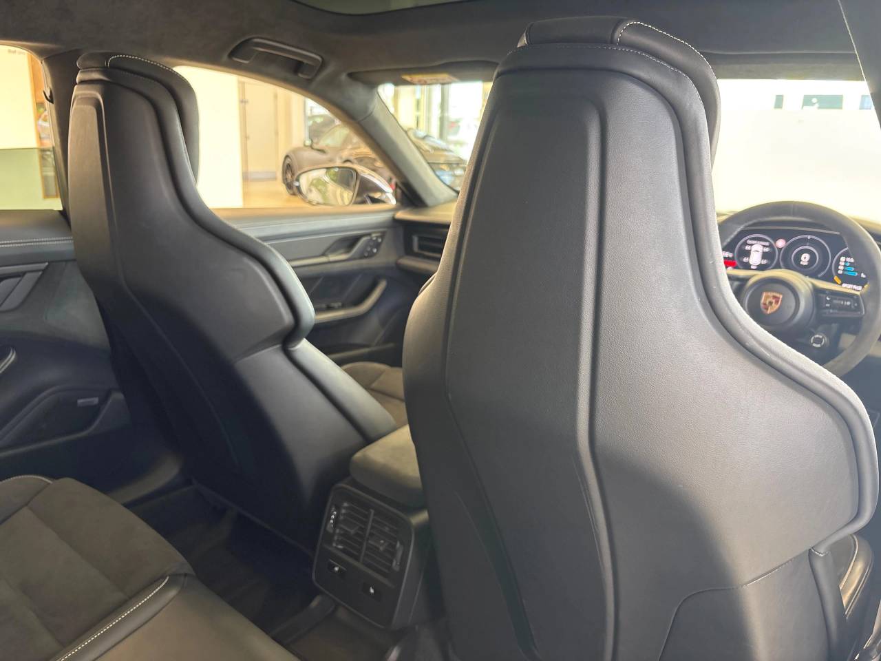 Taycan GTS SPORT TURISMO (3) image 46