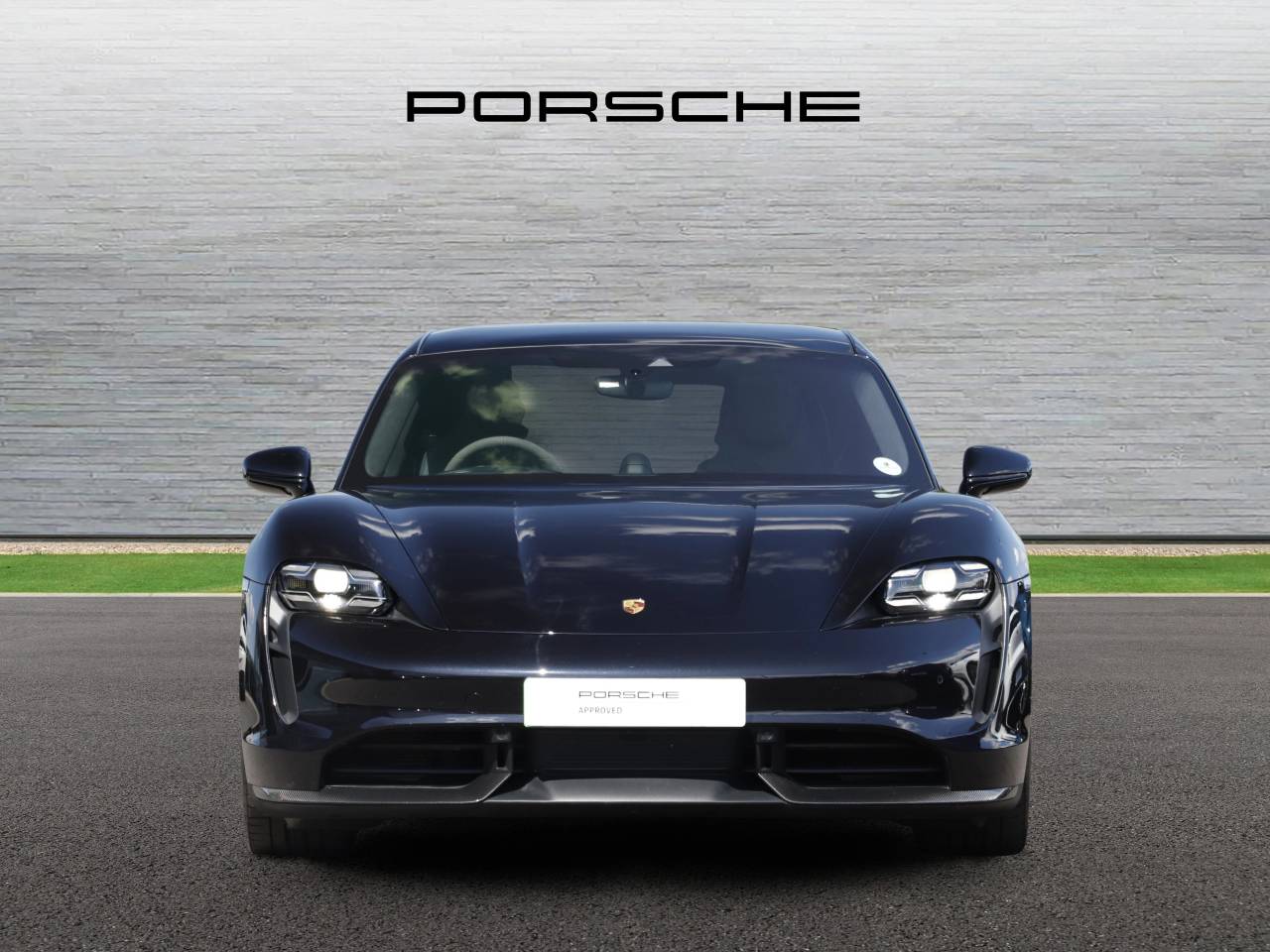 Taycan TURBO S SPORT TURISMO image 06