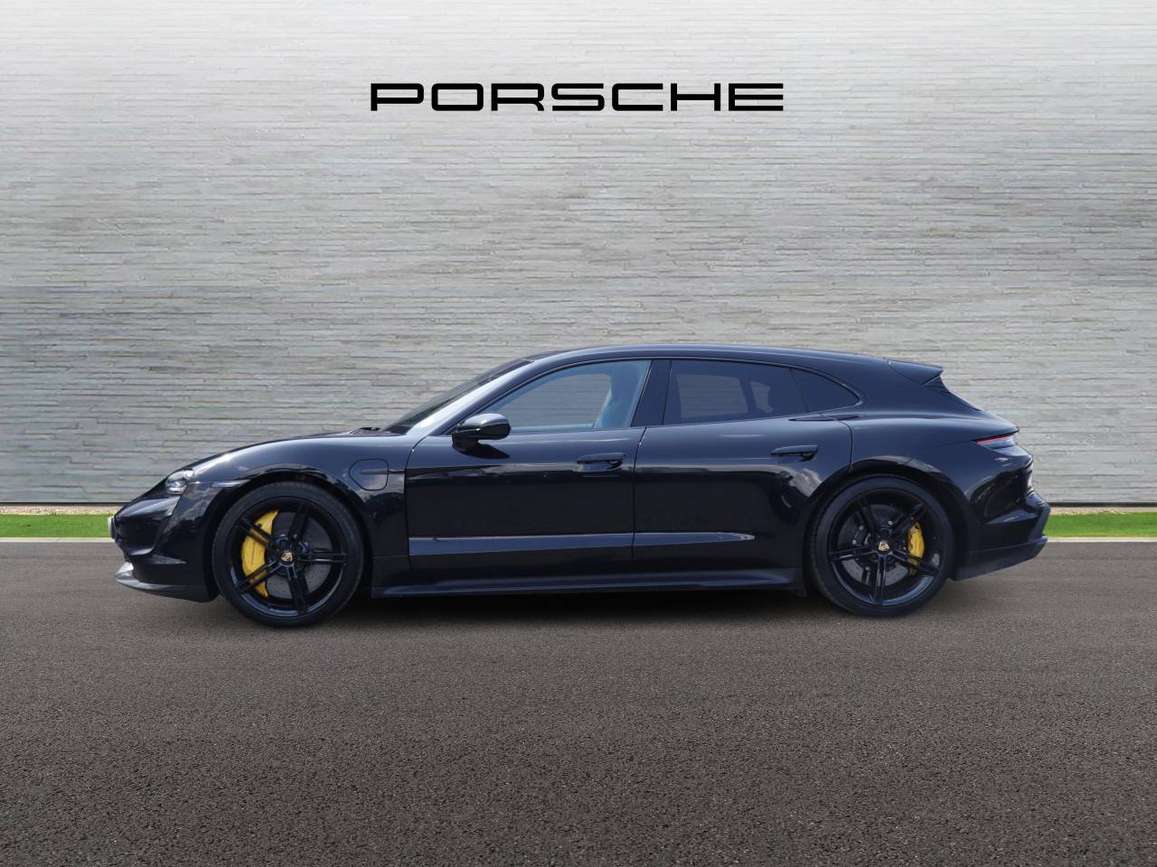 Taycan TURBO S SPORT TURISMO image 07