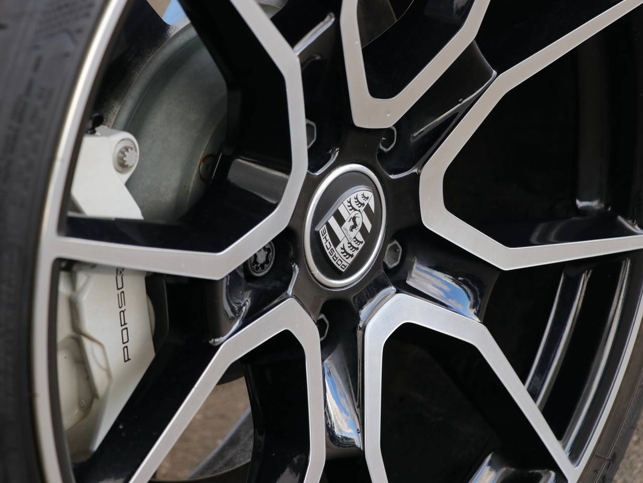 Taycan TURBO SPORT TURISMO (1) image 32
