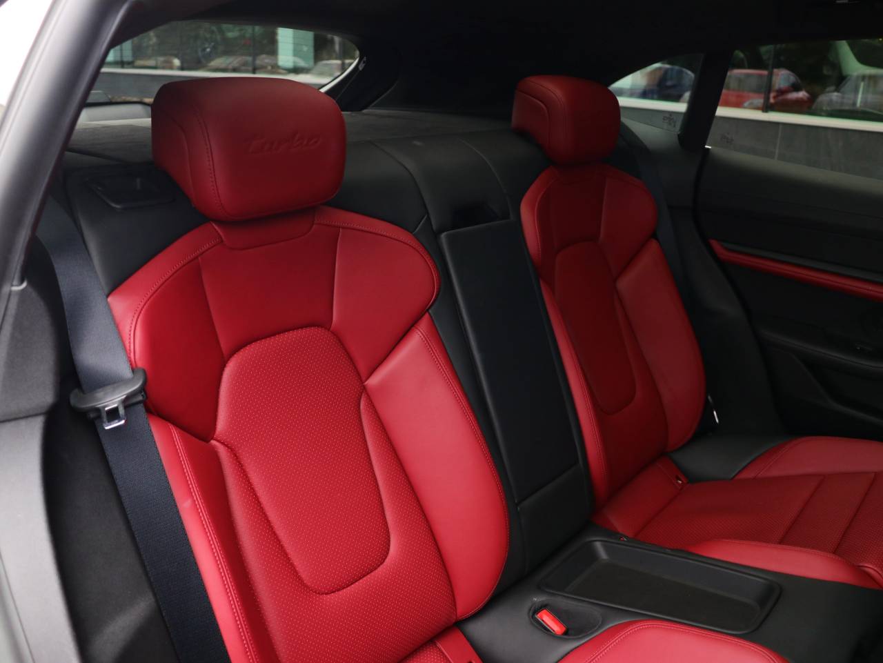Taycan TURBO SPORT TURISMO (1) image 38
