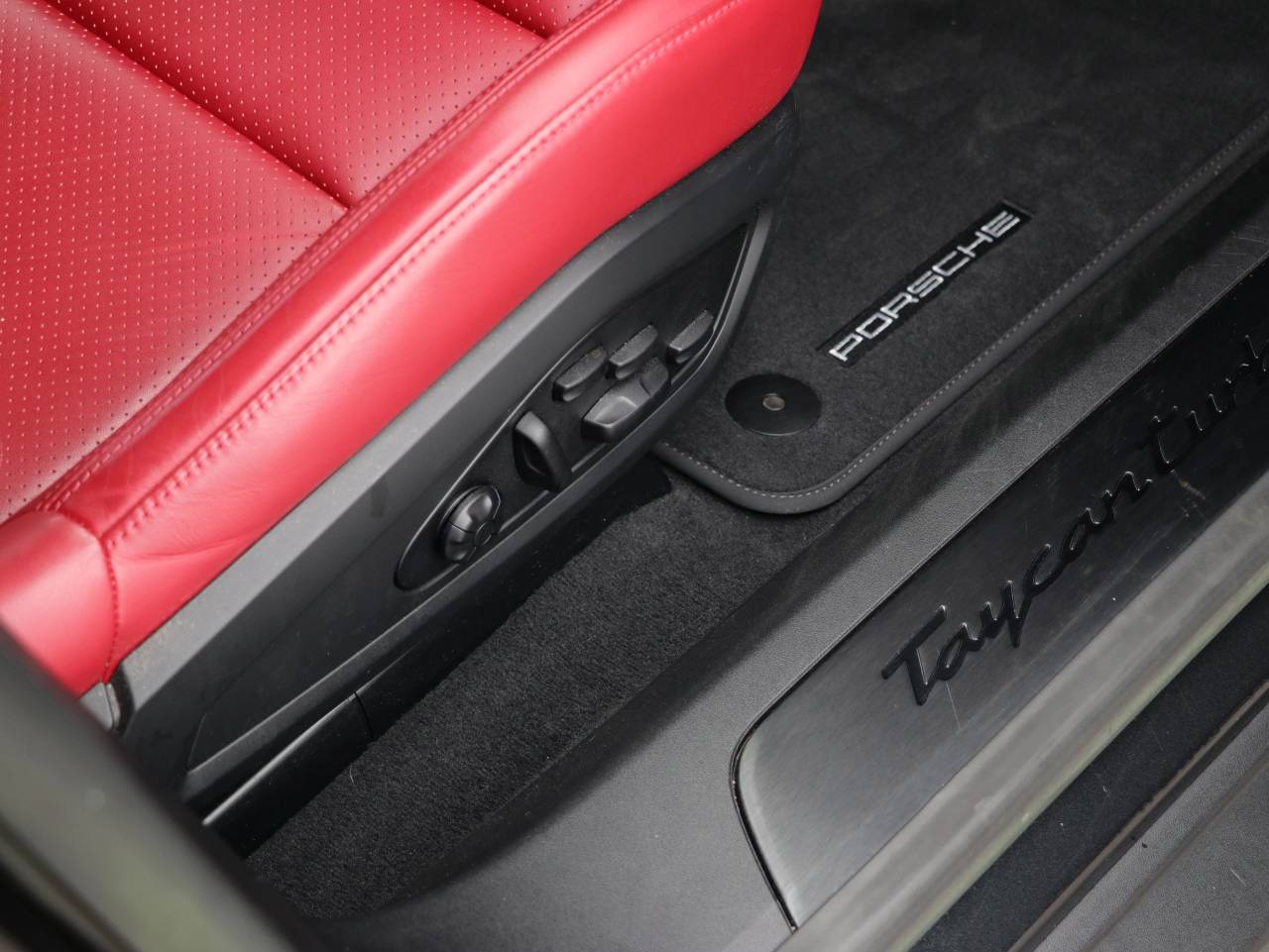 Taycan TURBO SPORT TURISMO (1) image 50