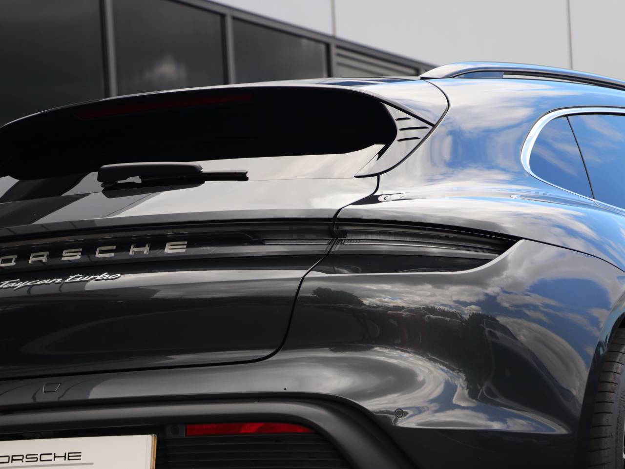 Taycan TURBO SPORT TURISMO (1) image 23