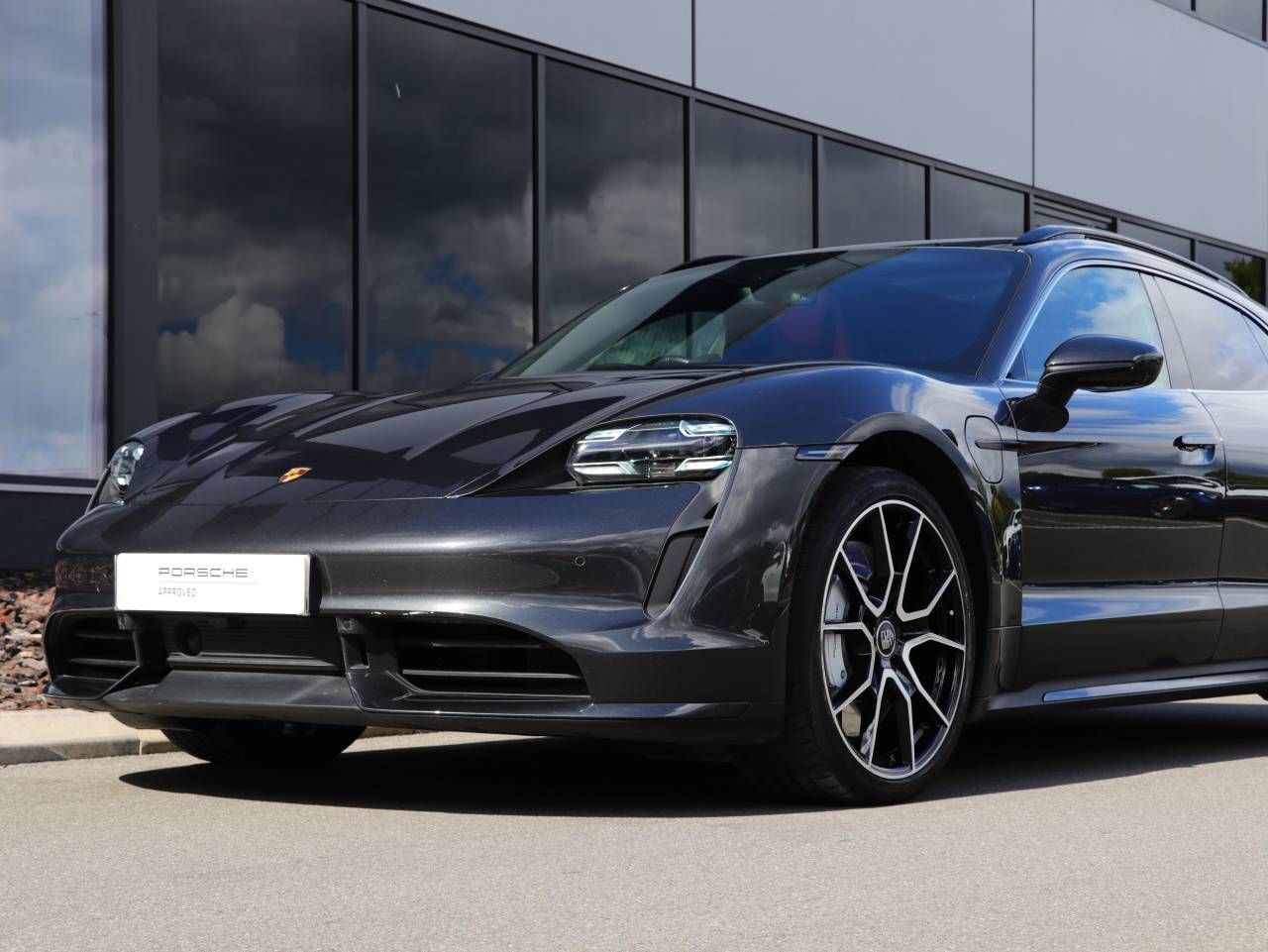 Taycan TURBO SPORT TURISMO (1) image 25