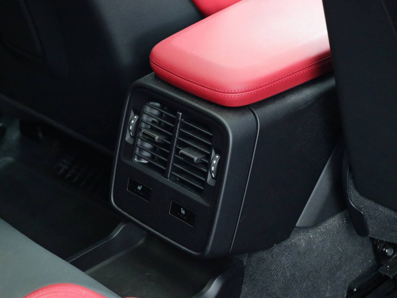 Taycan TURBO SPORT TURISMO (1) image 39