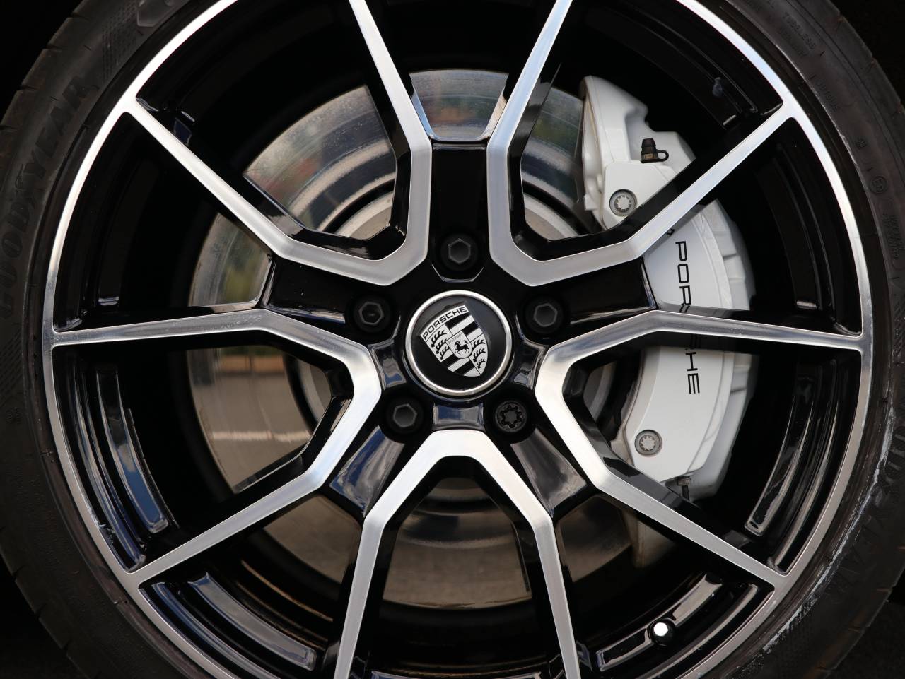 Taycan TURBO SPORT TURISMO (1) image 17