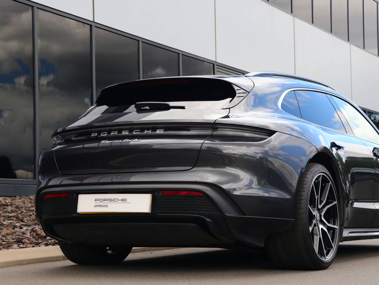 Taycan TURBO SPORT TURISMO (1) image 30