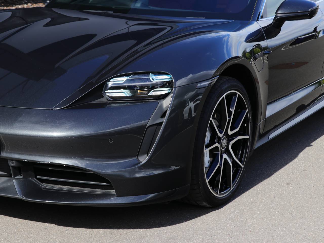 Taycan TURBO SPORT TURISMO (1) image 27