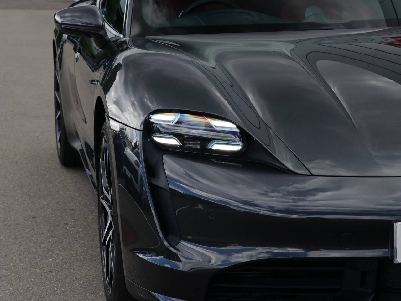 Taycan TURBO SPORT TURISMO (1) image 52