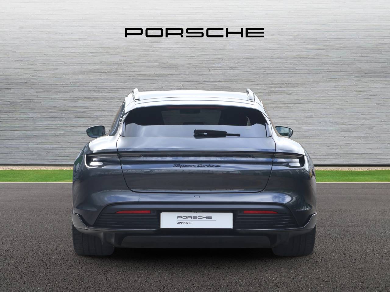 Taycan TURBO S SPORT TURISMO image 07