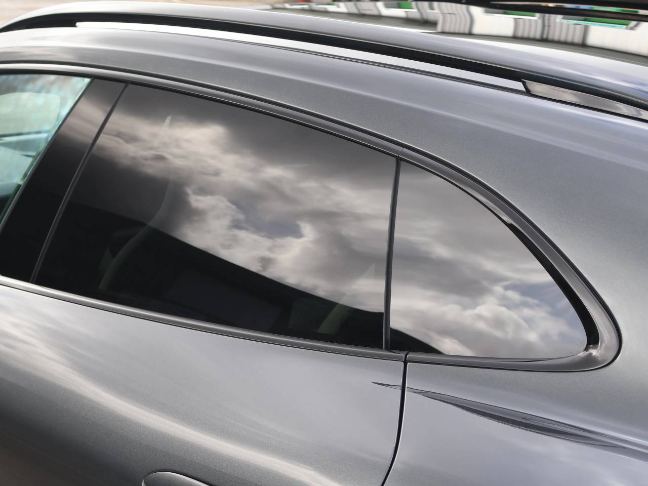 Taycan TURBO S SPORT TURISMO image 13