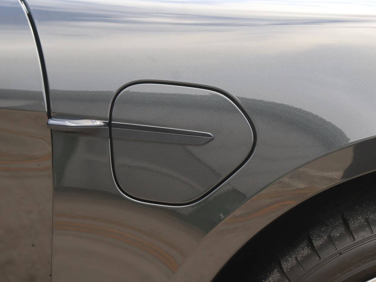 Taycan TURBO S SPORT TURISMO image 11