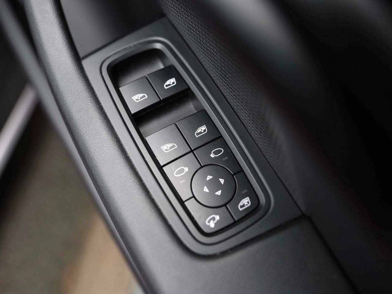 Taycan 4 CROSS TURISMO (7) image 29