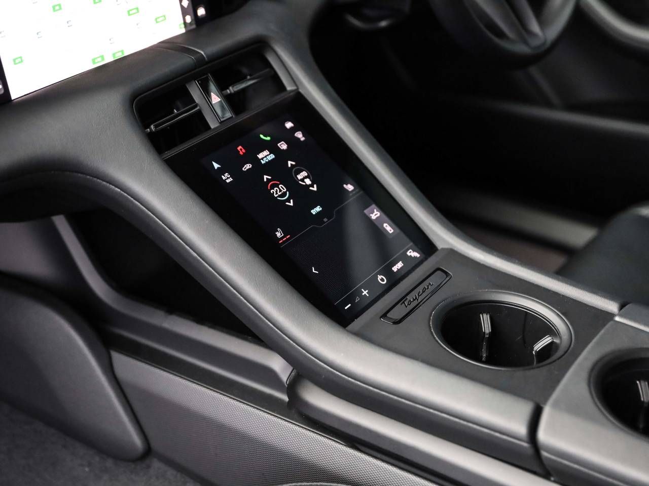 Taycan 4 CROSS TURISMO (7) image 24