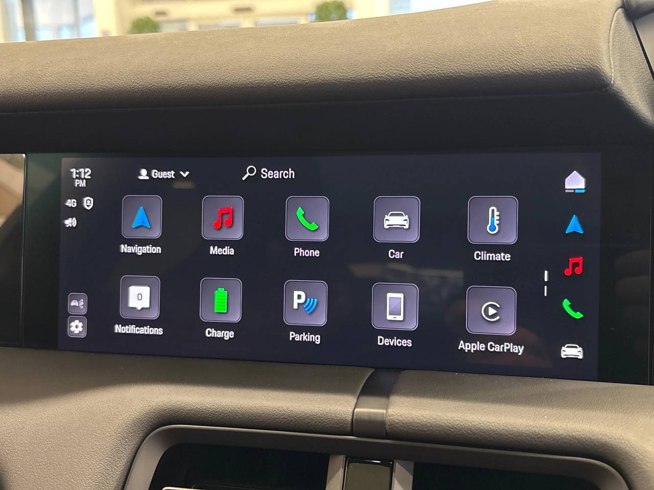 Taycan 4S (2) image 30