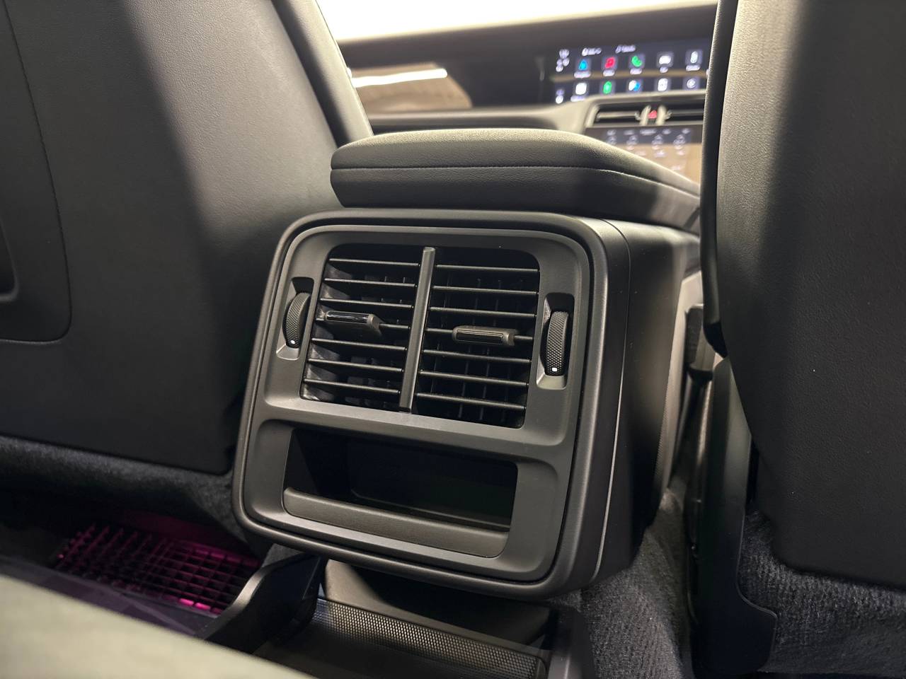 Taycan 4S (2) image 46