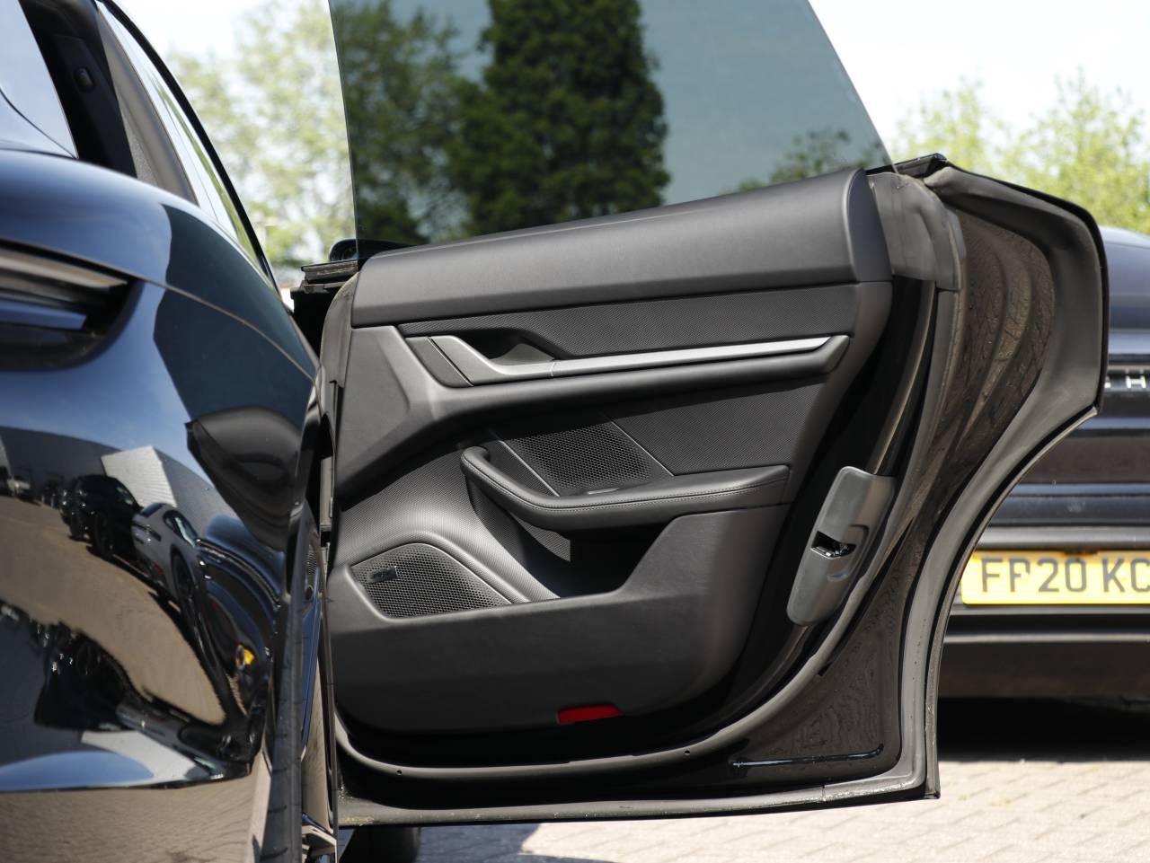Taycan 4S SPORT TURISMO (3) image 32