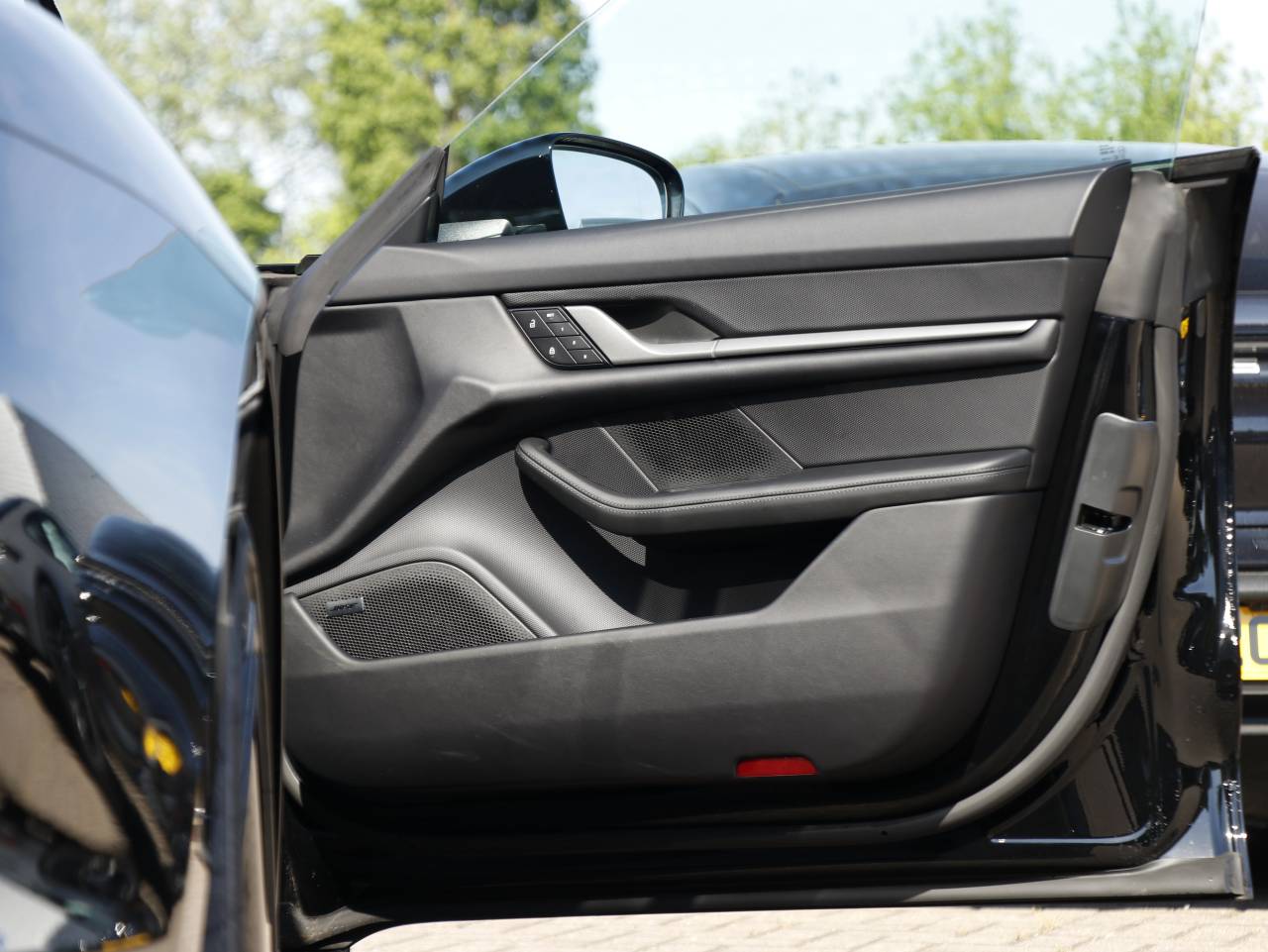 Taycan 4S SPORT TURISMO (3) image 30