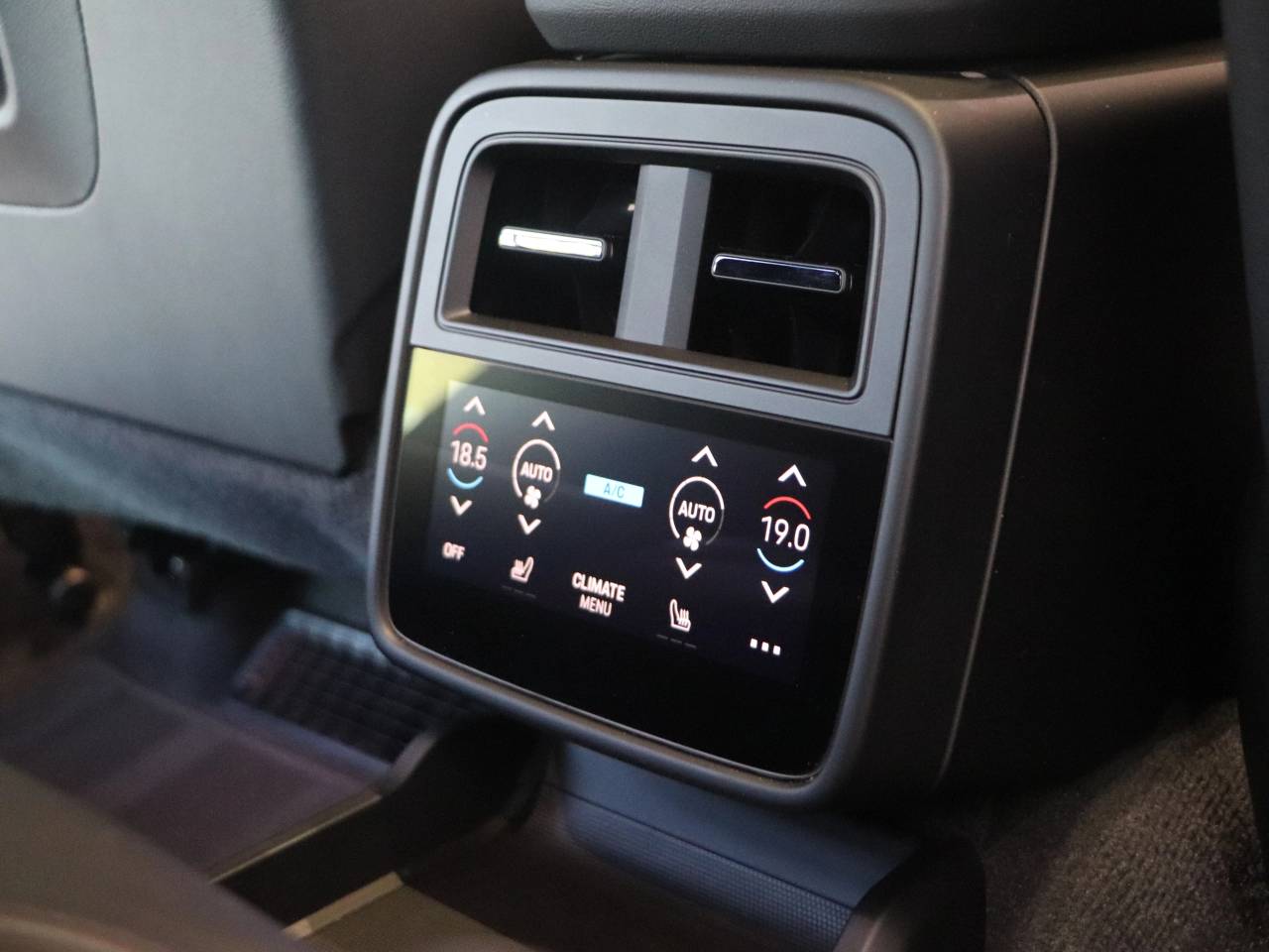 Taycan 4S (79KWH) (9) image 32