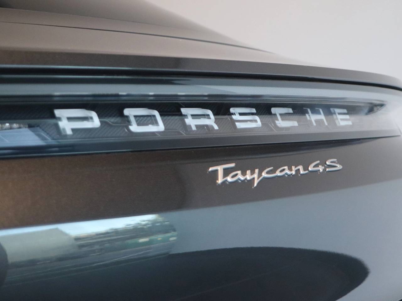 Taycan 4S (79KWH) (9) image 15