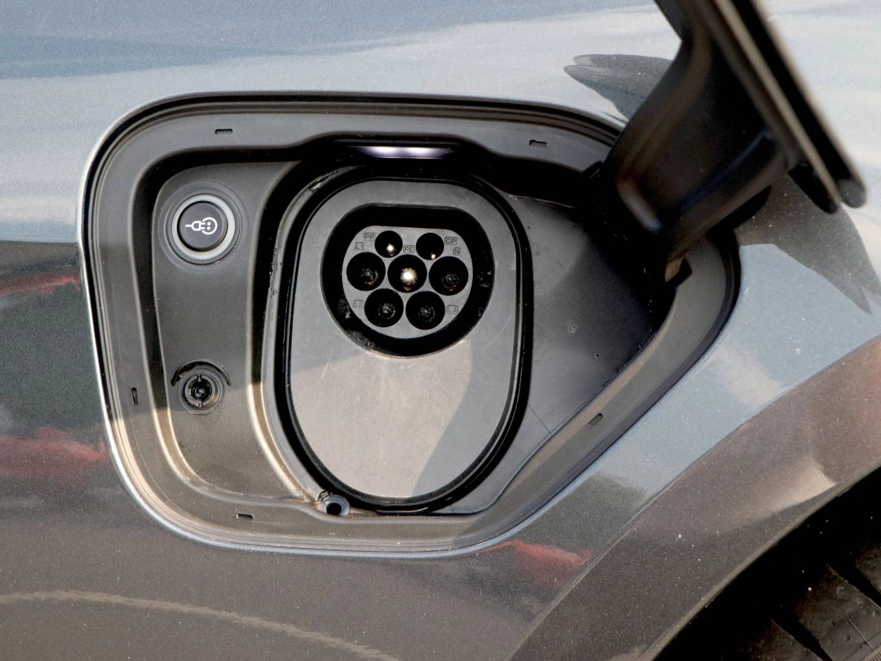 Taycan 4S (79KWH) (9) image 13
