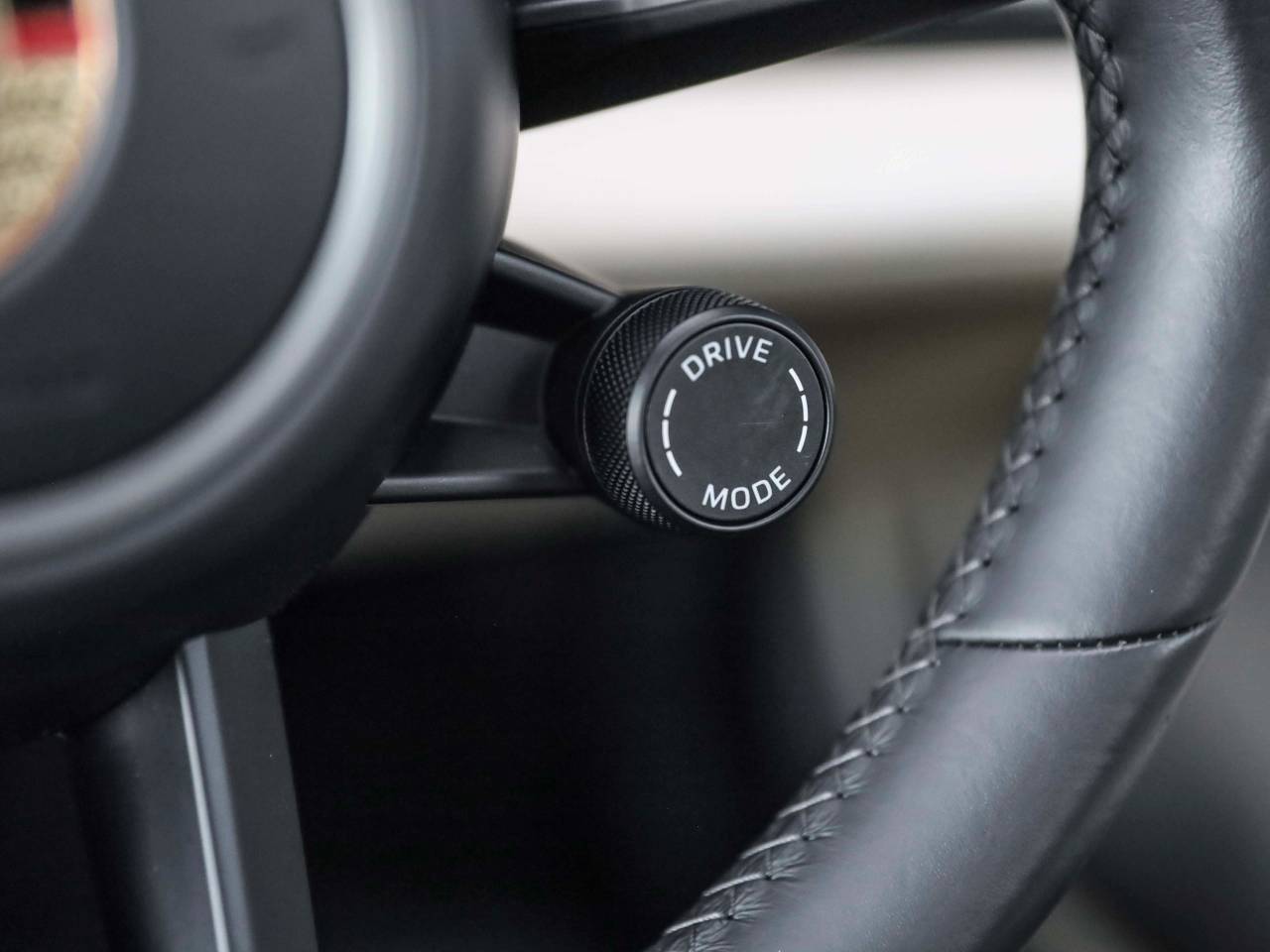 Taycan 4S CROSS TURISMO (22) image 21
