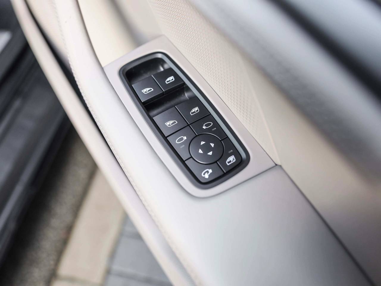 Taycan 4S CROSS TURISMO (22) image 33