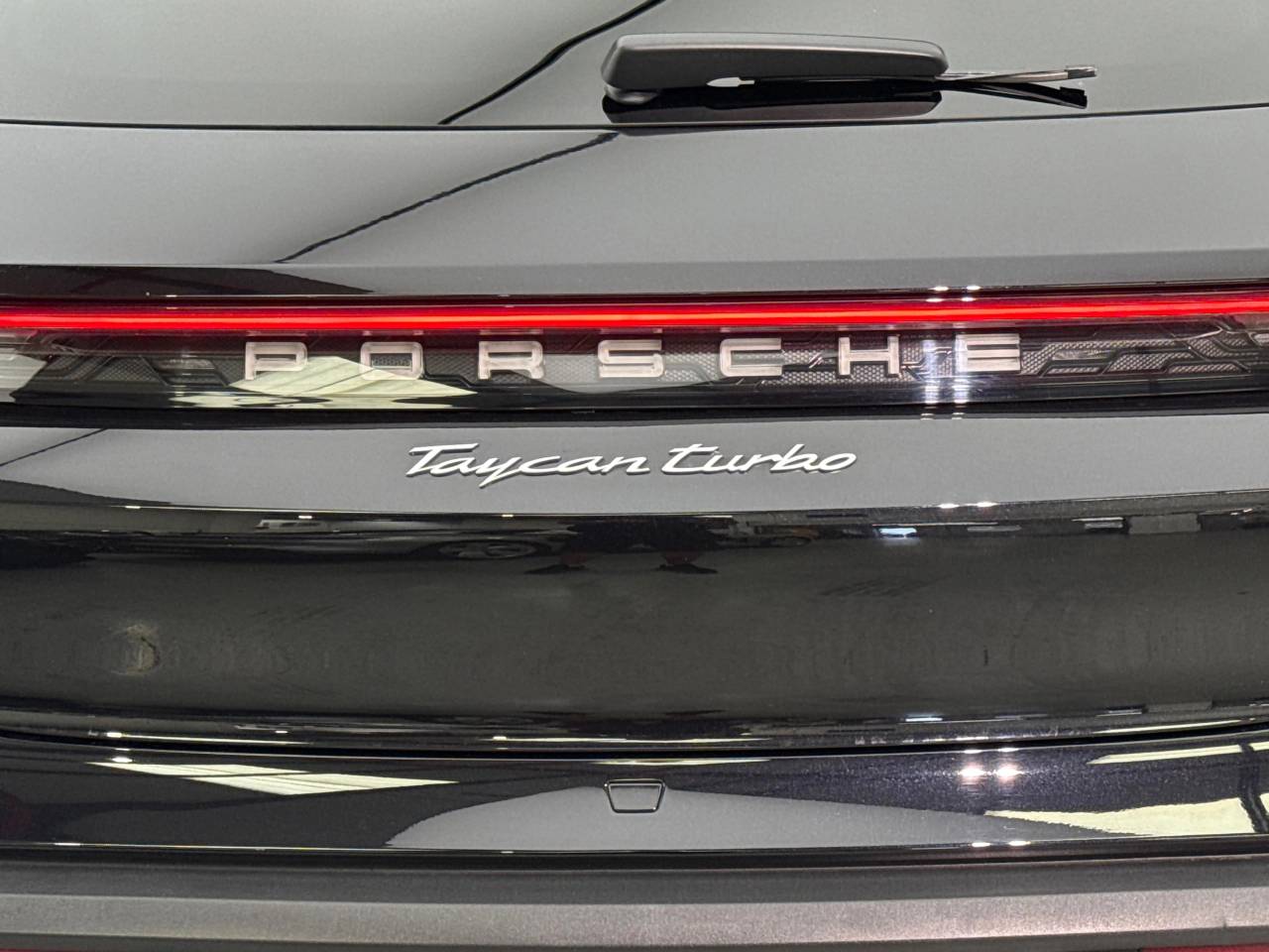 Taycan TURBO CROSS TURISMO (9) image 16