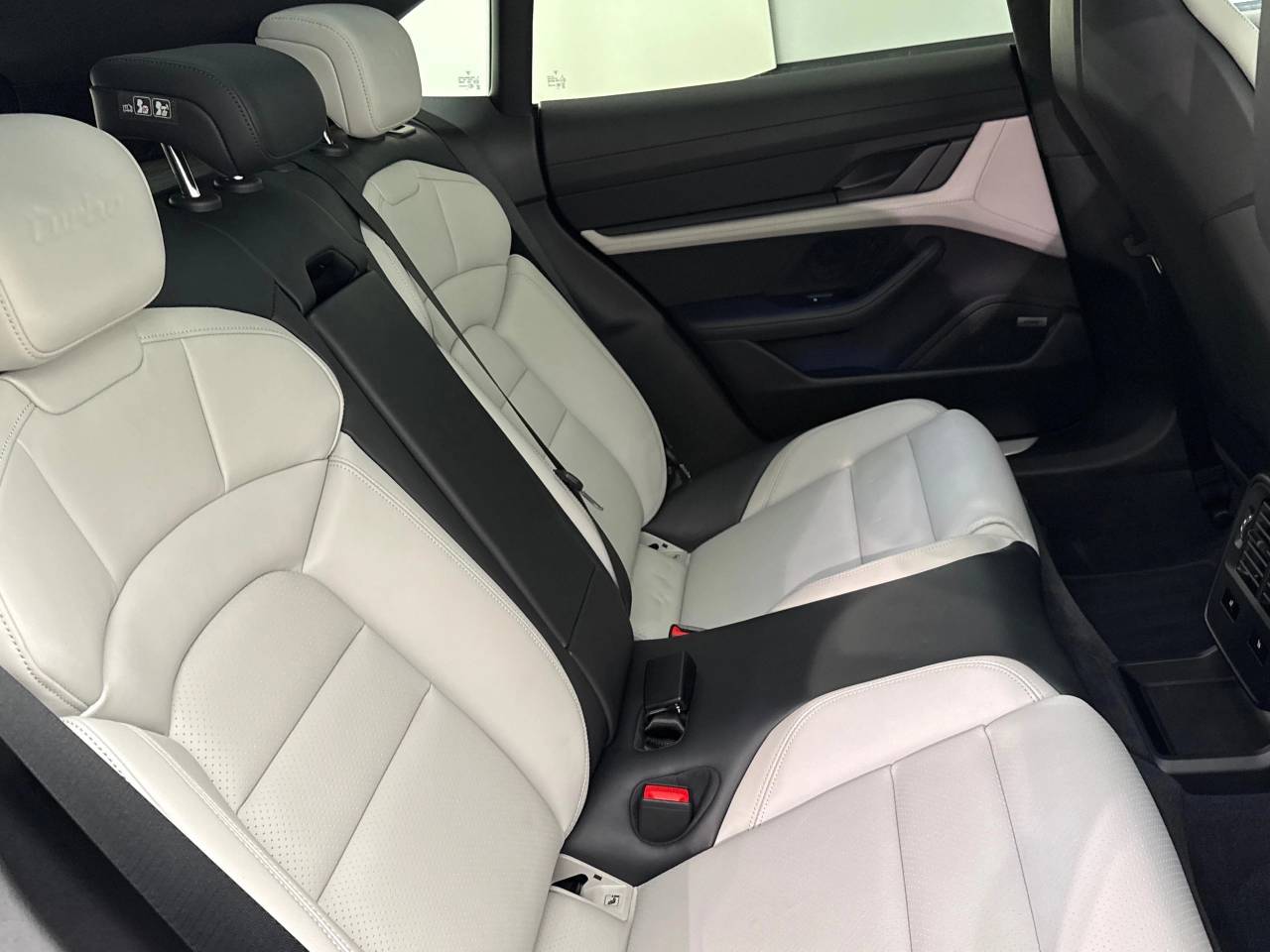 Taycan TURBO CROSS TURISMO (9) image 32