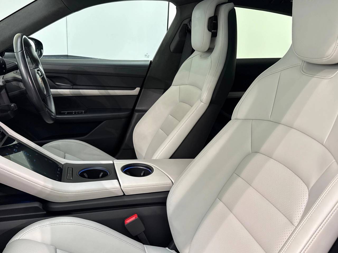 Taycan TURBO CROSS TURISMO (9) image 30