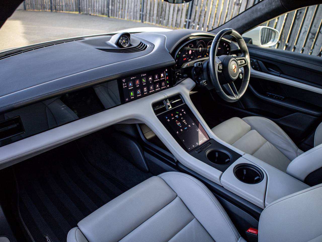 Taycan TURBO CROSS TURISMO (6) image 13