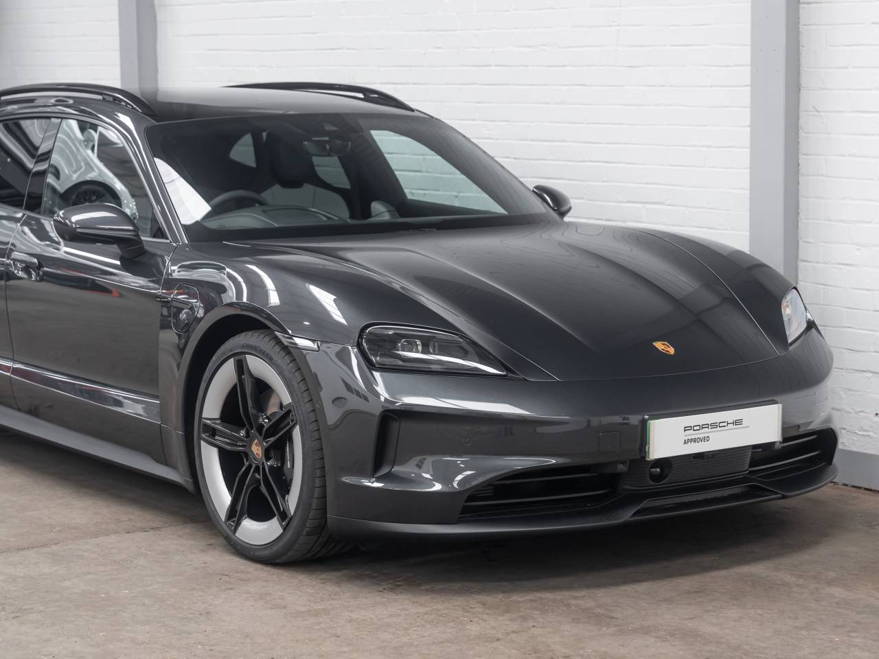 Taycan BASE SPORT TURISMO image 10
