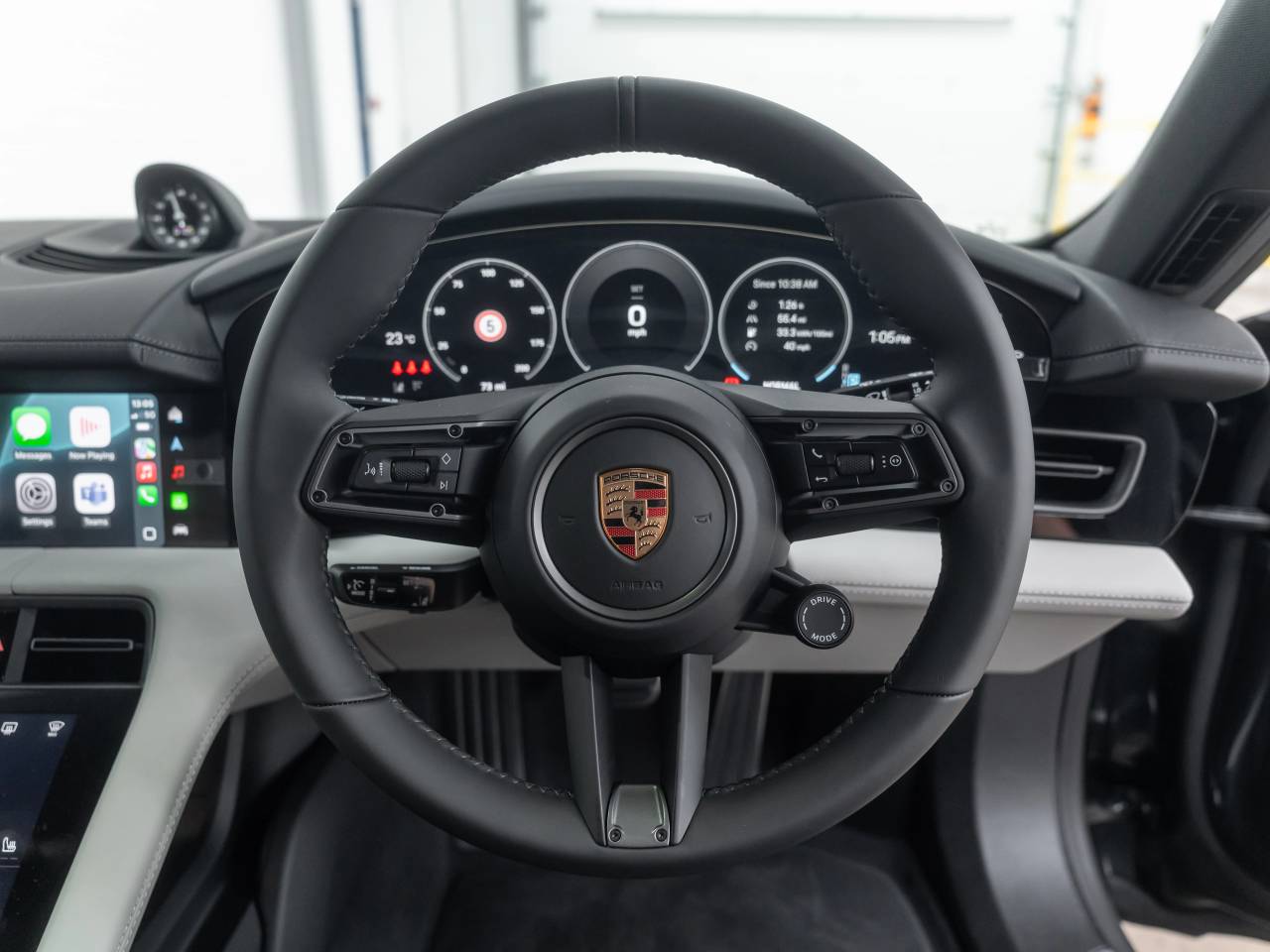 Taycan BASE SPORT TURISMO image 19