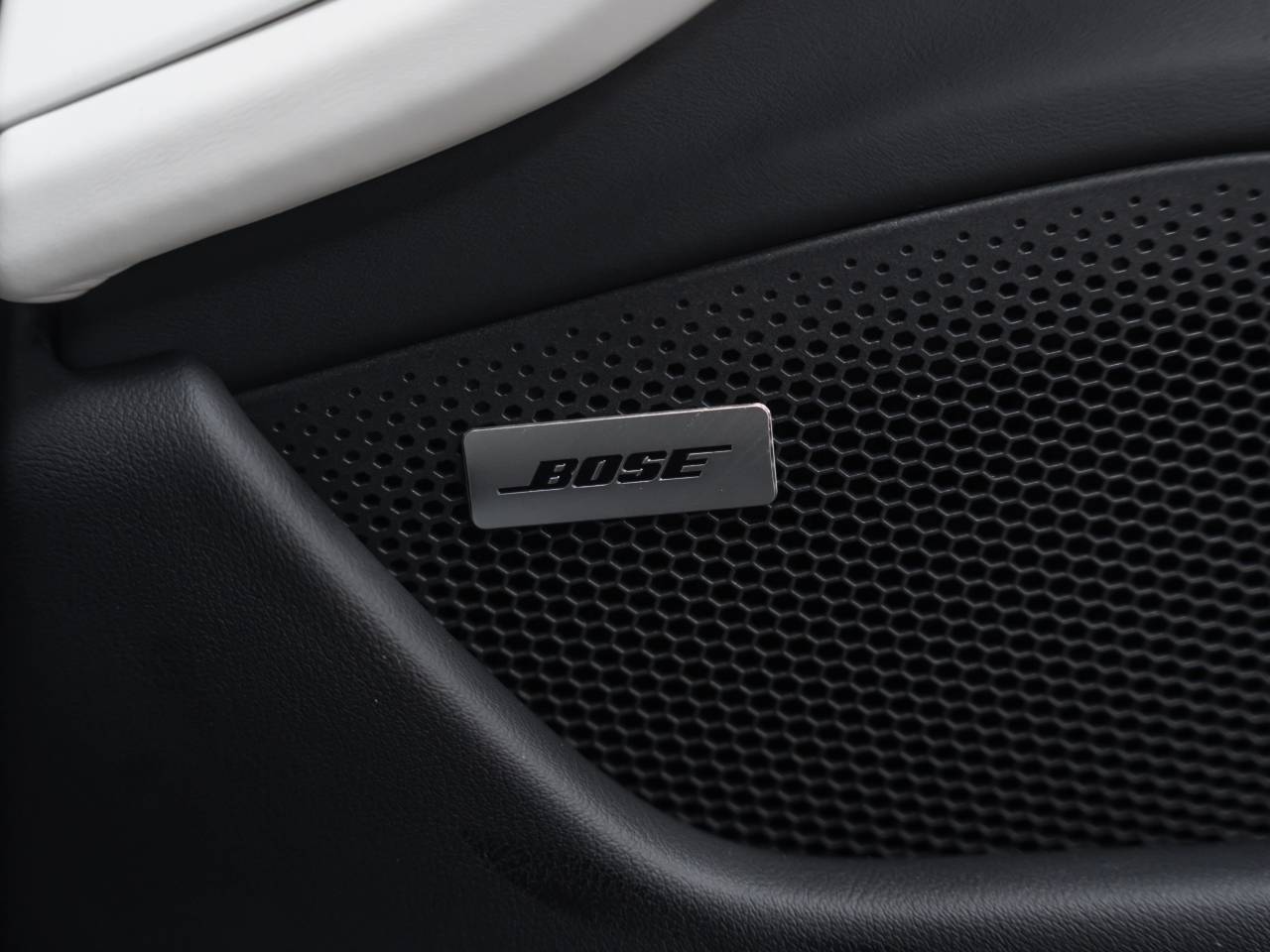 Taycan BASE SPORT TURISMO image 37