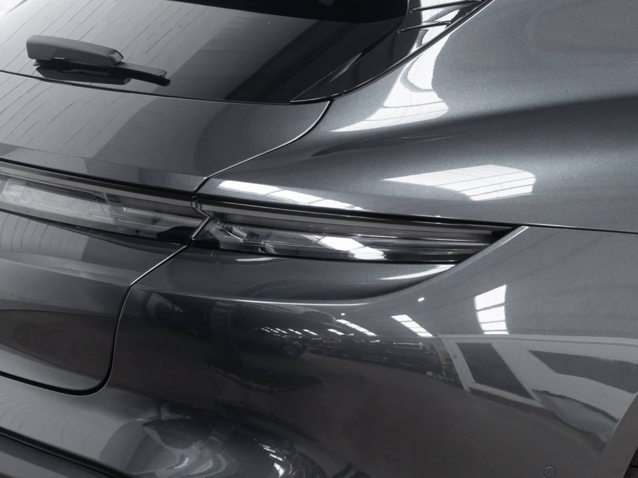 Taycan BASE SPORT TURISMO image 14