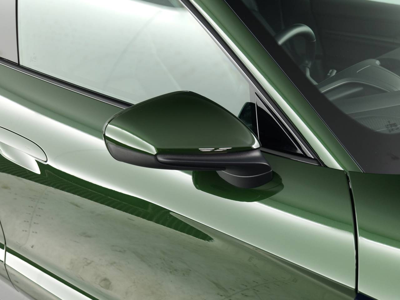 Taycan 4S SPORT TURISMO (9) image 11