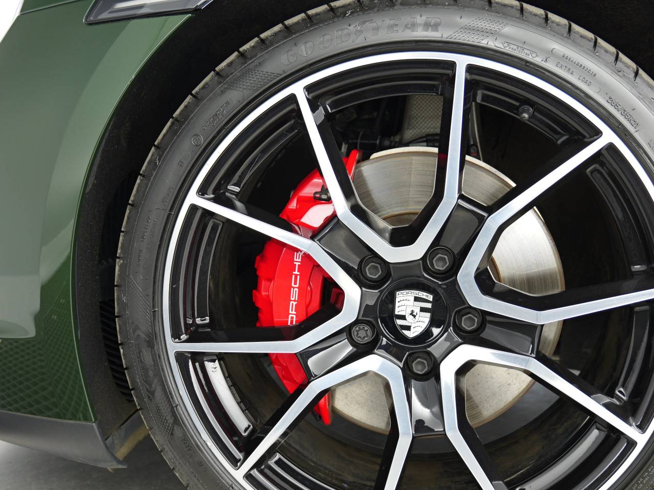 Taycan 4S SPORT TURISMO (9) image 09