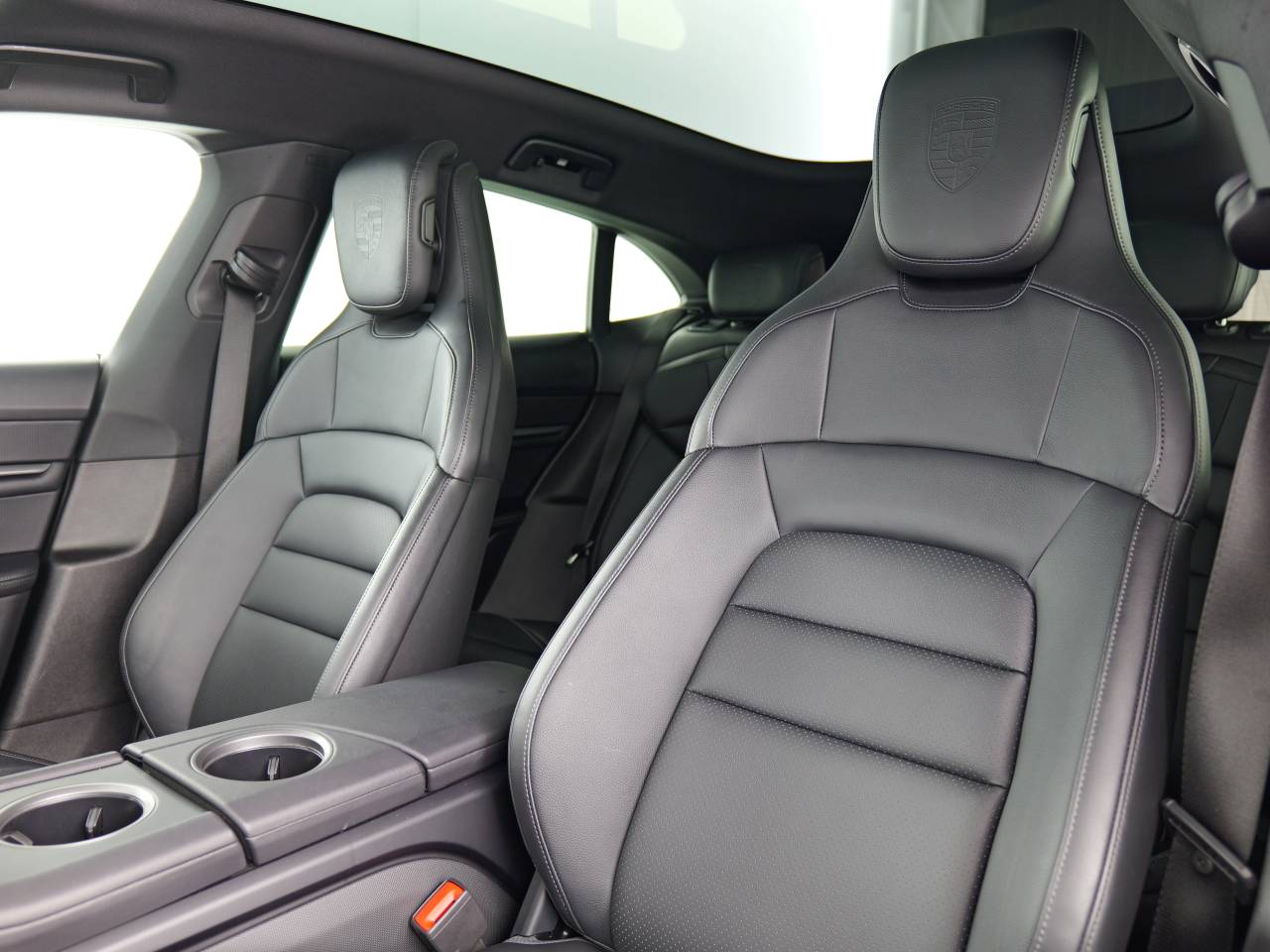 Taycan 4S SPORT TURISMO (9) image 18