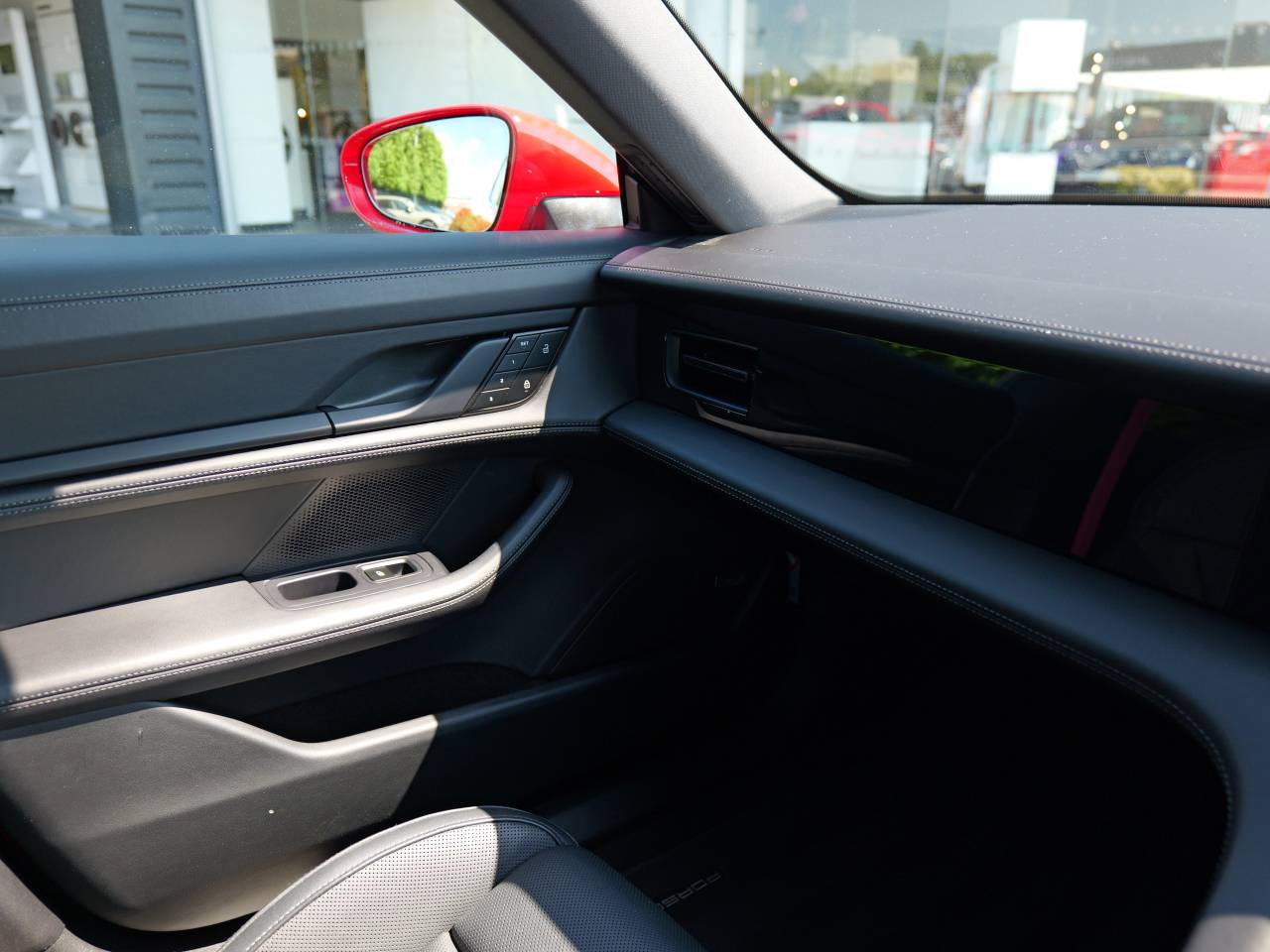 Taycan 4S CROSS TURISMO (34) image 19