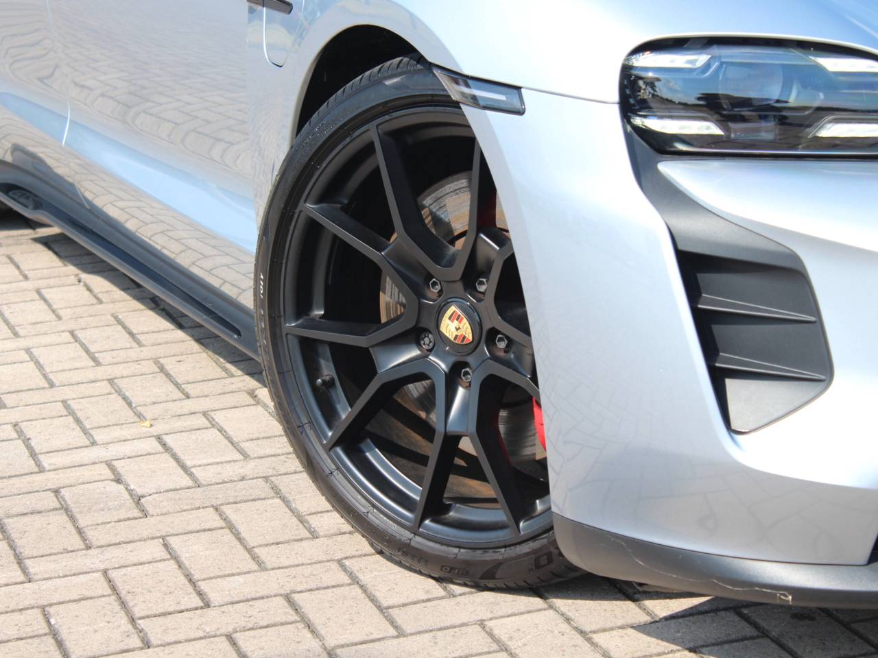 Taycan GTS SPORT TURISMO (6) image 10
