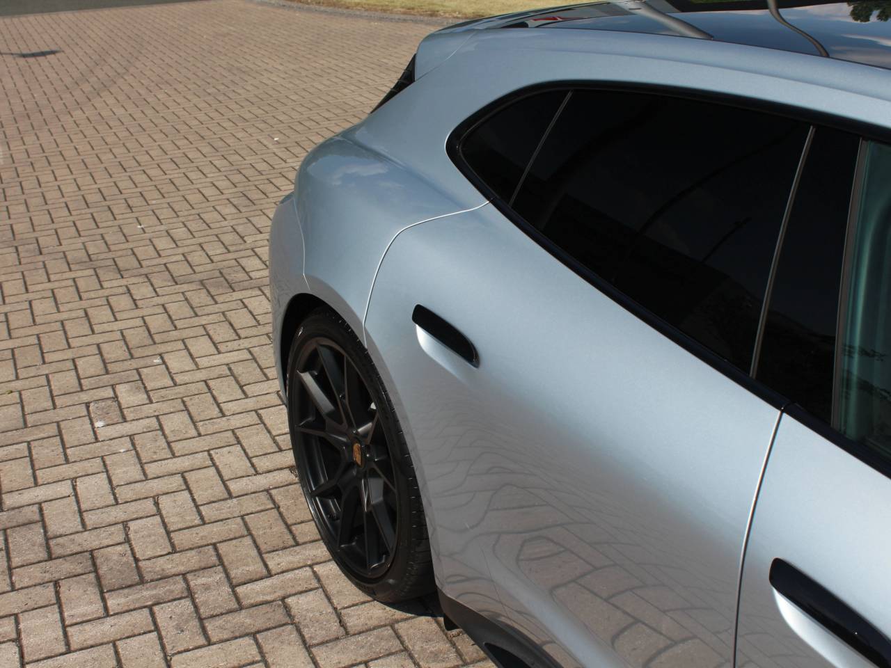 Taycan GTS SPORT TURISMO (6) image 20