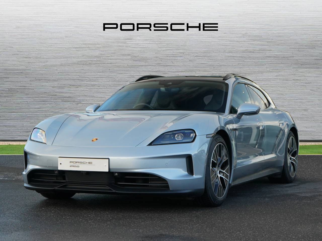 Taycan BASE SPORT TURISMO (2) image 06