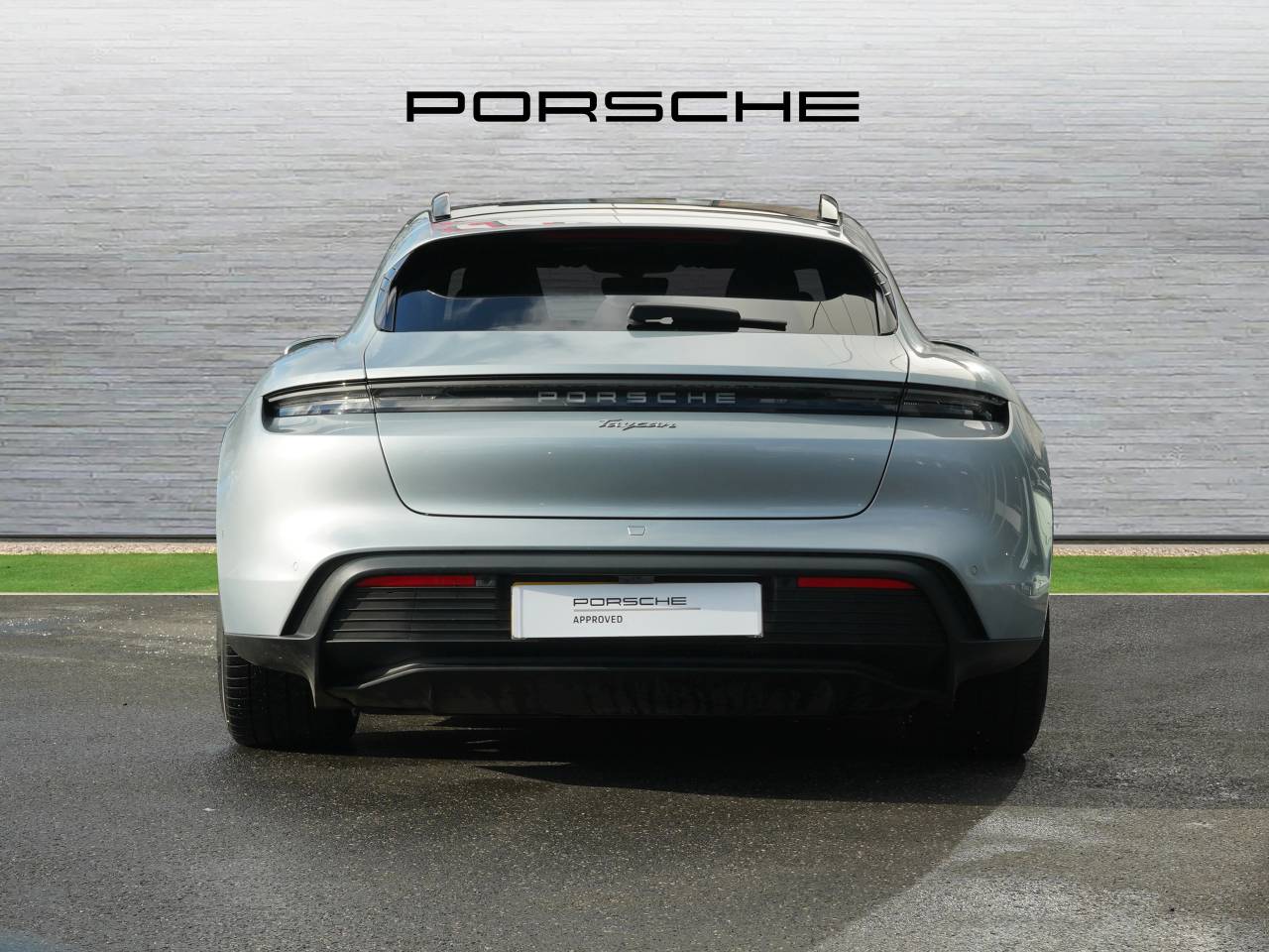 Taycan BASE SPORT TURISMO (2) image 08