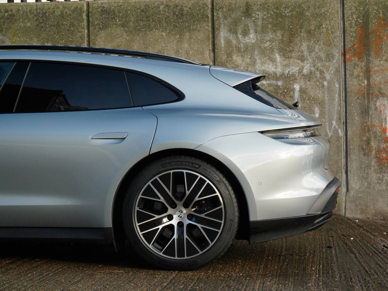 Taycan BASE SPORT TURISMO (2) image 46